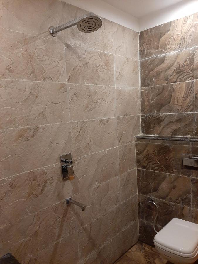Hotel Hollywood Zirakpur Exterior photo