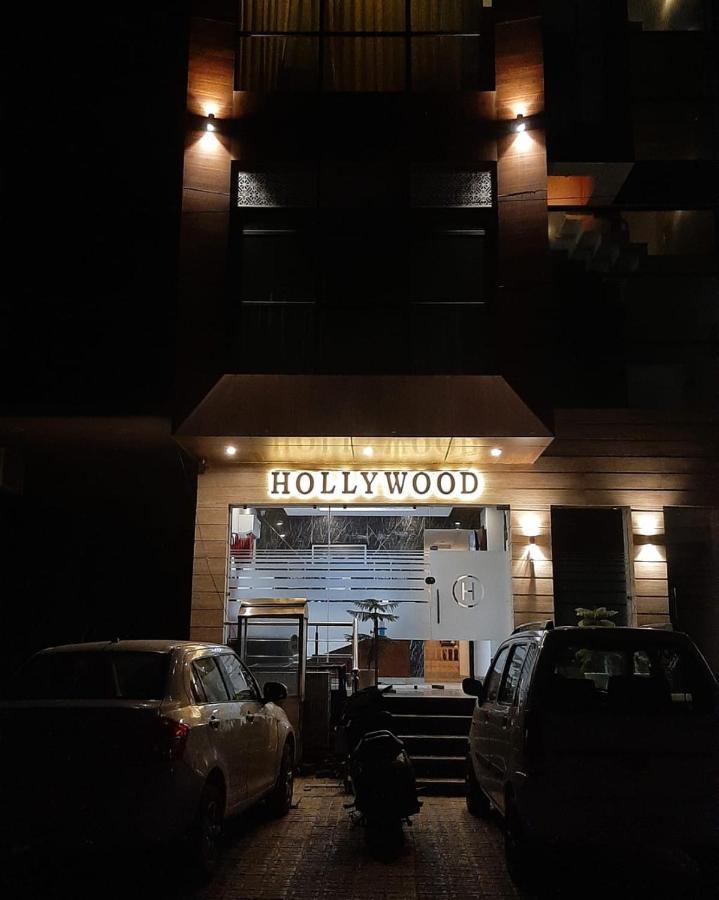 Hotel Hollywood Zirakpur Exterior photo