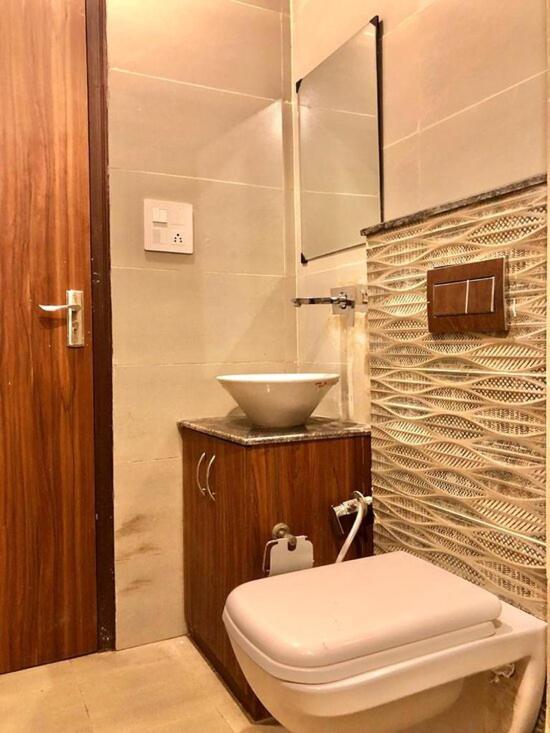 Hotel Hollywood Zirakpur Exterior photo